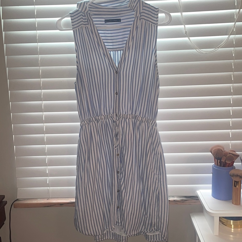 Size L shirt dress // Abercrombie
